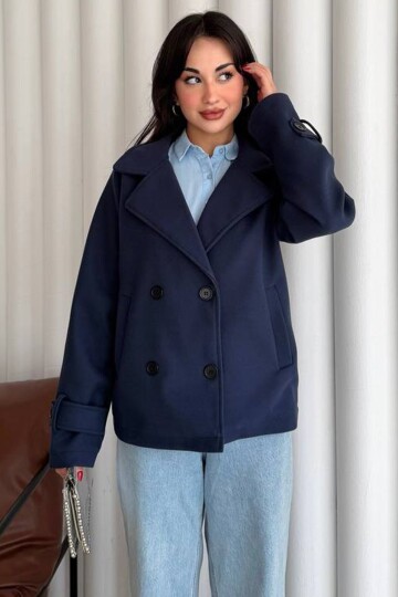 Kruvaze Yaka Çift Cepli Düğmeli Kaban