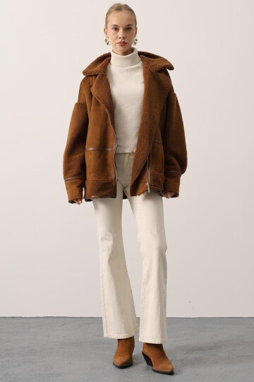 Kruvaze Yaka Femruarlı Çift Cepli Yünlü Celet