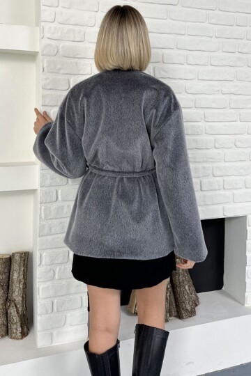 Kuşak Detaylı Peluş Kaban