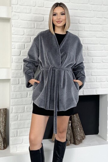 Kuşak Detaylı Peluş Kaban