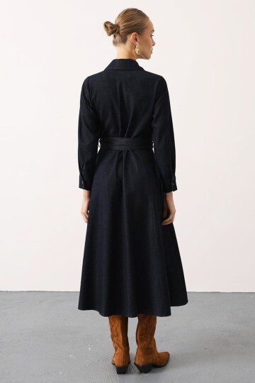 Kuşaklı Düğme Kapamalı Midi Boy Denim Elbise