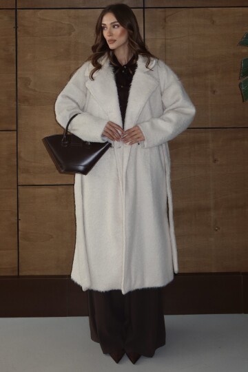 Kuşaklı Oversize Tüylü Şal Yaka Peluş Dokulu Uzun Kaban