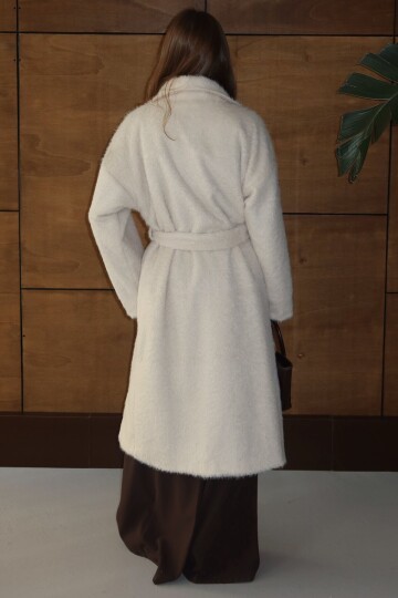 Kuşaklı Oversize Tüylü Şal Yaka Peluş Dokulu Uzun Kaban