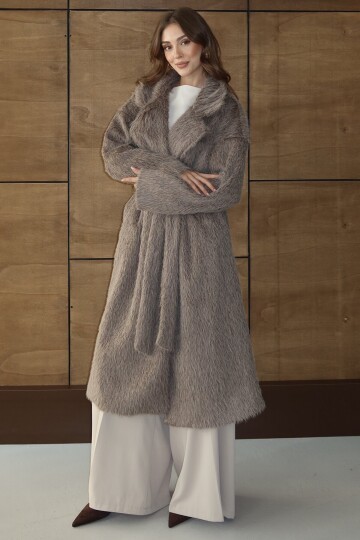 Kuşaklı Oversize Tüylü Şal Yaka Peluş Dokulu Uzun Kaban