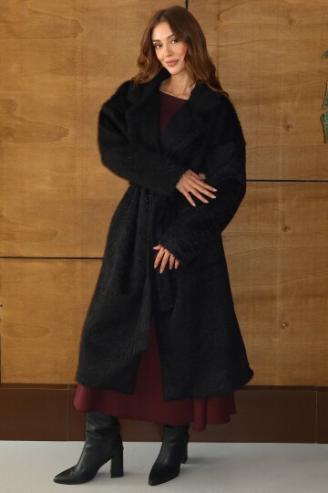 Kuşaklı Oversize Tüylü Şal Yaka Peluş Dokulu Uzun Kaban