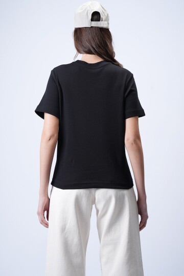 Siyah Likralı Kısa T-Shirt