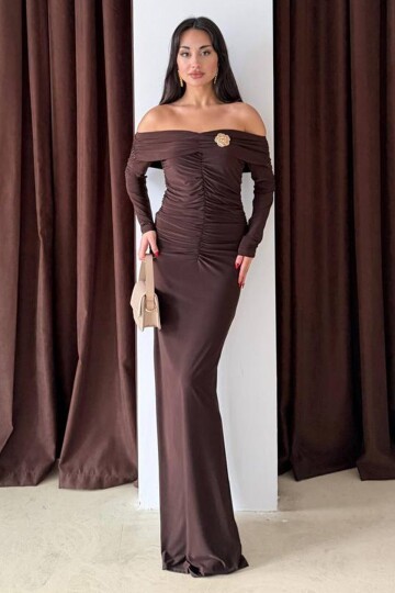 Madonna Yaka Drapeli Aksesuar Detaylı Maxi Boy Elbise