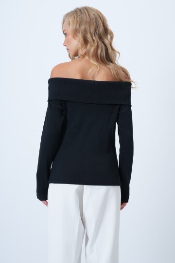 Madonna Yaka Önü Yırtmaçlı Örme Bluz