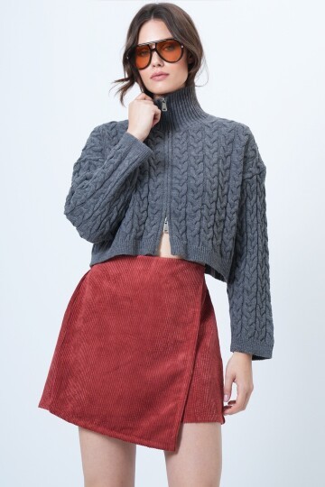 Örgü Desenli Fermuarlı Triko Hırka