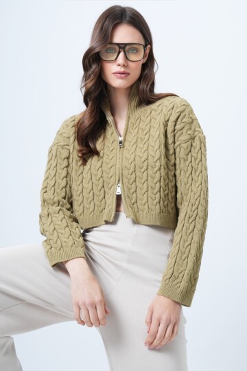 Örgü Desenli Fermuarlı Triko Hırka