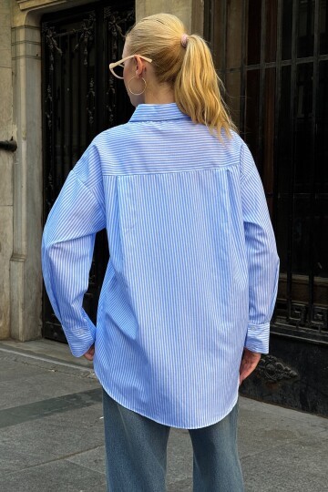 Oval Kesim Çizgili Overisze Gömlek
