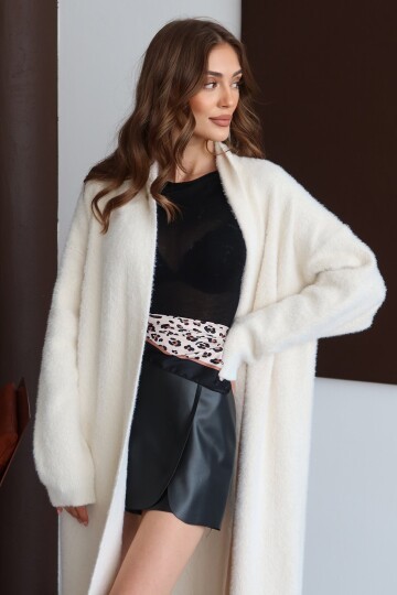 Oversize Cepli Yumuşak Dokulu Salaş Maxi Boy Peluş Uzun Hırka