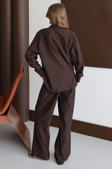 Oversize Düğmeli Cepli Rahat Kesim Dokulu Uzun Kollu Gömlek