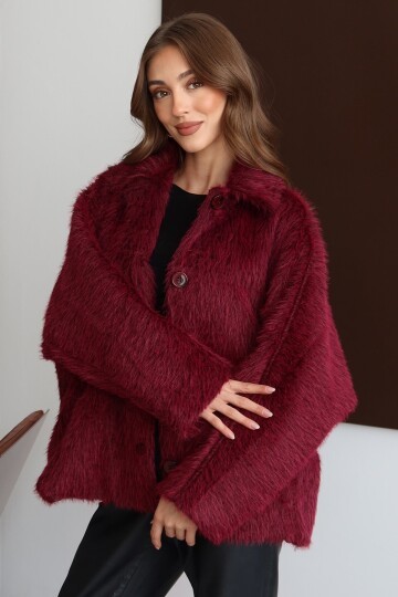 Oversize Geniş Yaka Düğmeli Peluş Dokulu Kısa Kaban