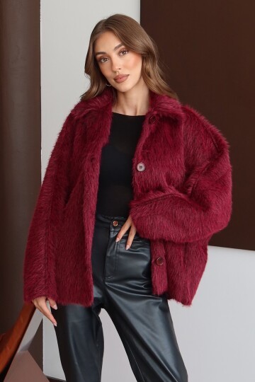 Oversize Geniş Yaka Düğmeli Peluş Dokulu Kısa Kaban