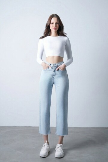 Açık Mavi Püsküllü Düz Paça Jean