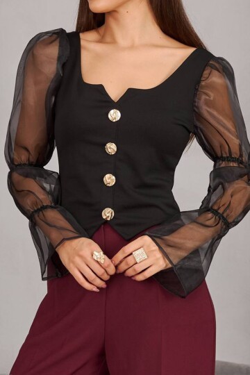 Şifon Kollu Düğmeli Kare Yaka Bluz