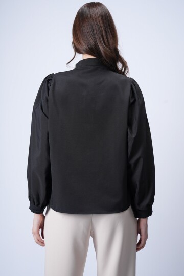 Siyah Hakim Yaka Yarım Pat Balon Kol Poplin Dokuma Gömlek