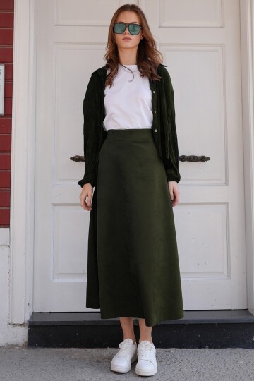 Süet Dokulu Geniş Kesim Midi Etek