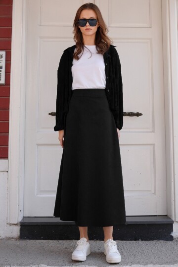 Süet Dokulu Geniş Kesim Midi Etek