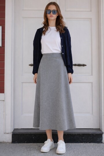 Süet Dokulu Geniş Kesim Midi Etek