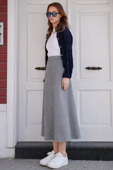 Süet Dokulu Geniş Kesim Midi Etek