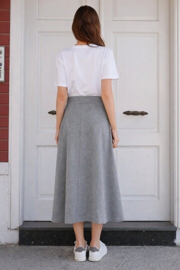 Süet Dokulu Geniş Kesim Midi Etek