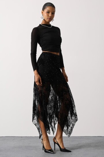 Taş İşlemeli Asimetrik Kesim Dantelli Etek