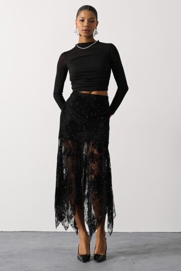 Taş İşlemeli Asimetrik Kesim Dantelli Etek