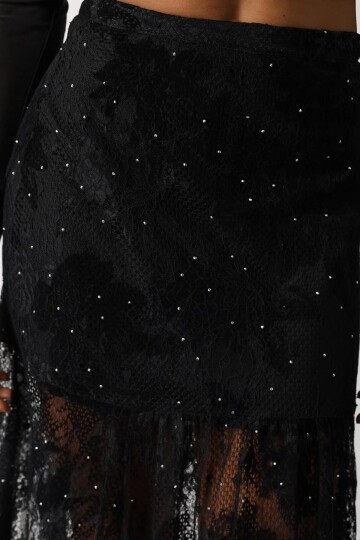 Taş İşlemeli Asimetrik Kesim Dantelli Etek