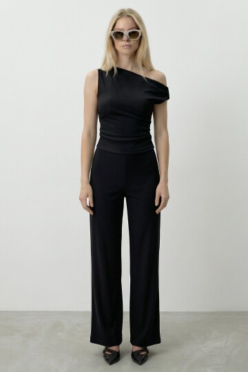 Tek Omuz Düz Kesim Bluz Ve Pantolon Takım