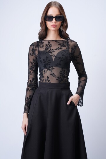 Siyah Transparan İşlemeli Bluz