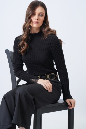 Tül Detaylı Dik Yaka Fitilli Triko Kazak