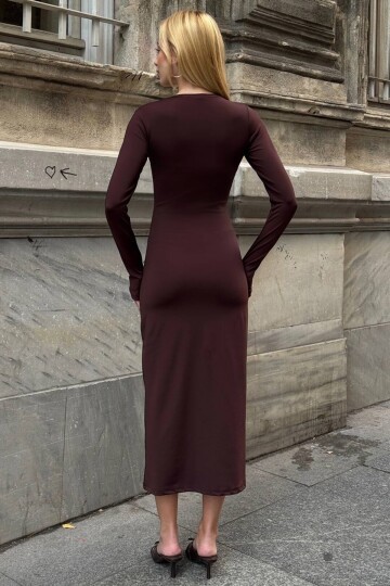 Uzun Kollu Bisiklet Yaka Dar Kesim Elbise