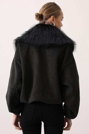 Yakası Kürklü Fermuar Kapamalı Bomber Kaşe Ceket