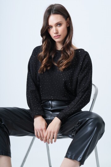 Yarasa Kol Taş Detaylı Kayık Yaka Bluz