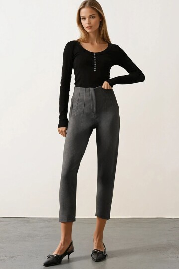 Yüksek Bel Dikiş Detaylı Dar Paça Pantolon