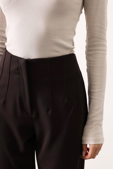 Yüksek Bel Dikiş Detaylı Dar Paça Pantolon