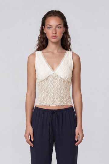Arka Ön V Yaka Crop Sütyen Kısmı Astarlı Dantel Bluz