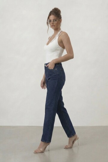 Askılı Dantel Dekolteli Bluz