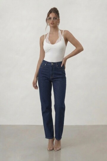 Askılı Dantel Dekolteli Bluz