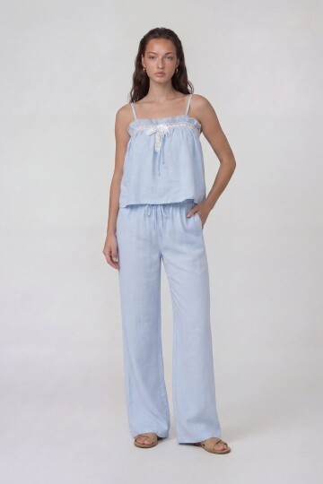 Askılı Dantel Detaylı Bluz Ve Pantolon Takım