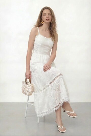 Askılı Dantel Detaylı Midi Elbise