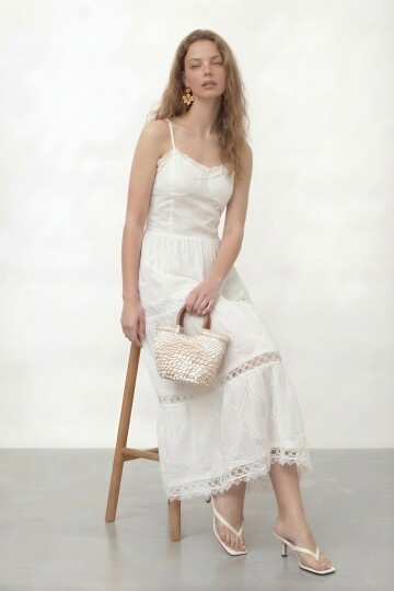 Askılı Dantel Detaylı Midi Elbise