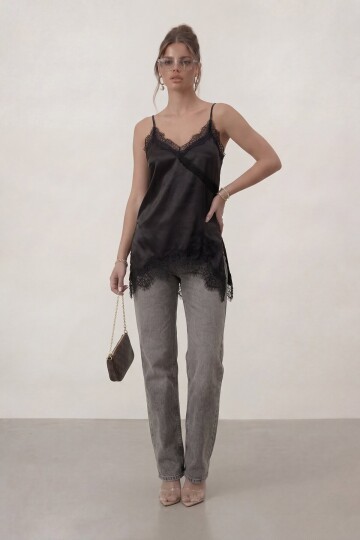 Askılı Dantel Detaylı Saten Bluz