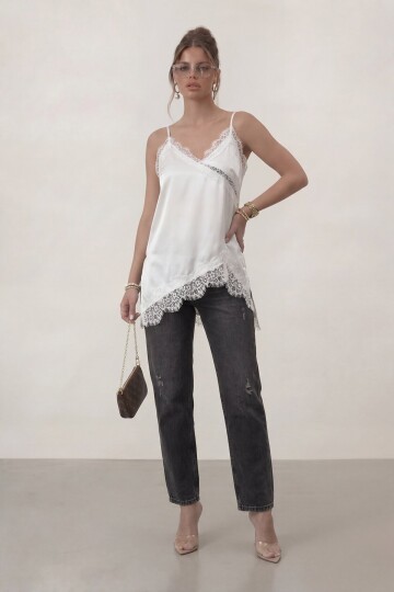 Askılı Dantel Detaylı Saten Bluz