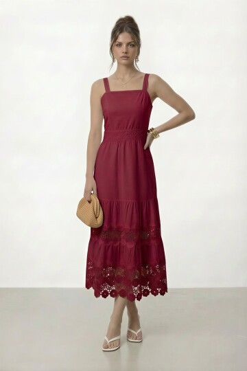 Askılı Kare Yaka Dantel Detaylı Midi Elbise