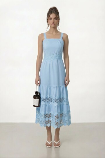 Askılı Kare Yaka Dantel Detaylı Midi Elbise