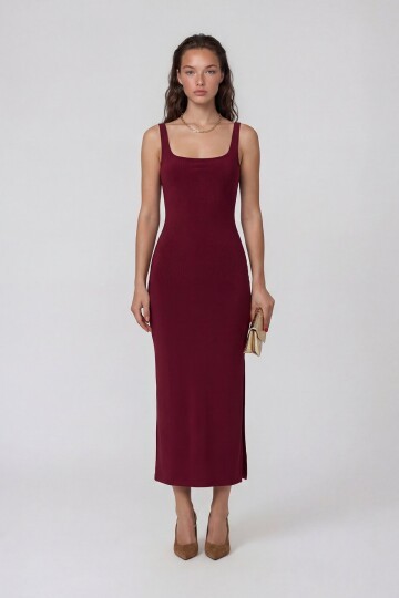 Askılı Kare Yaka Sırt Dekolteli Yırtmaçlı Midi Elbise