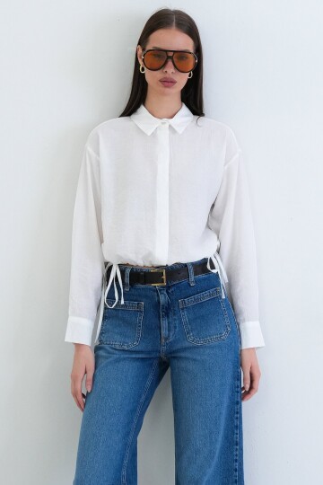Bağcık Detaylı Gömlek Yaka Bluz